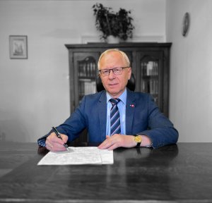 adw. Janusz Wanatko
